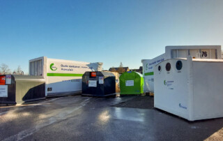 refurbished containers op het terrein van CS-Staal in Oude-Tonge