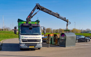 Kraanwagen RAD verplaatst verzamelcontainer